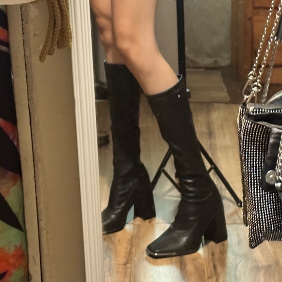 extra pics! - Picture 2 of 4